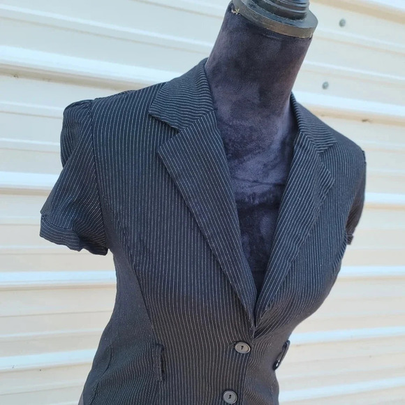 My Lola Juniors L Blazer Black White Striped Cap Sleeve Two Button Stretch - Picture 3 of 7